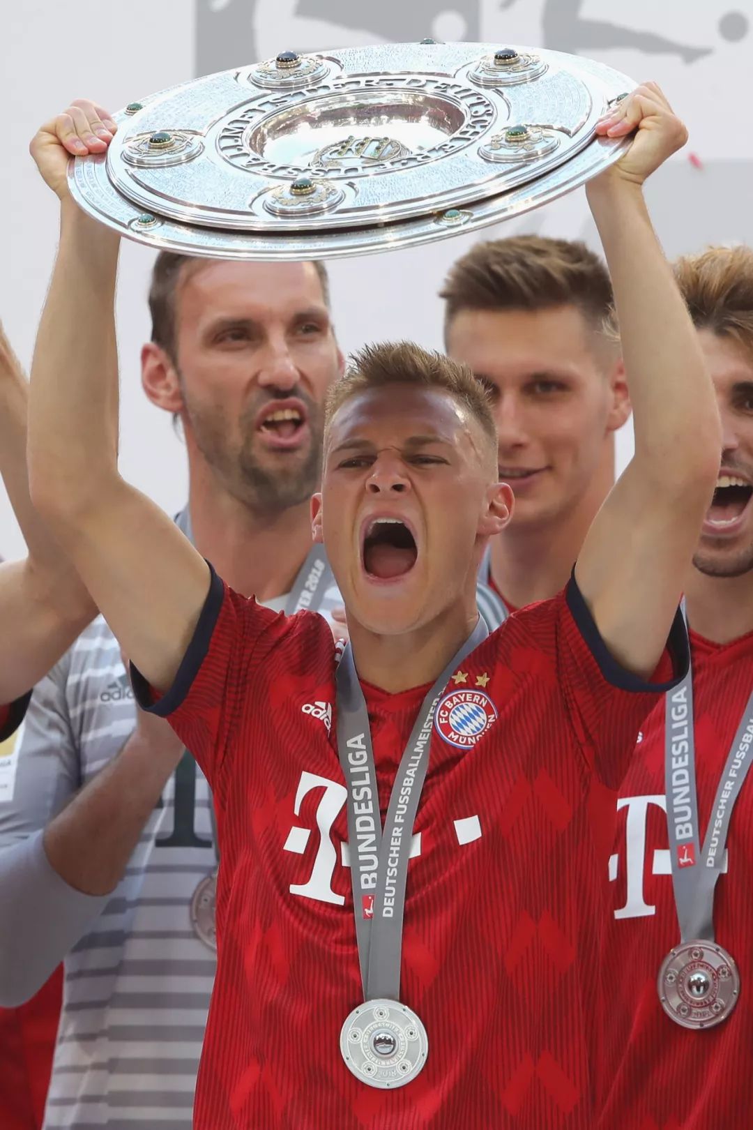 ADTEC AX-2000II 27.12MHz 2000W RF Genera